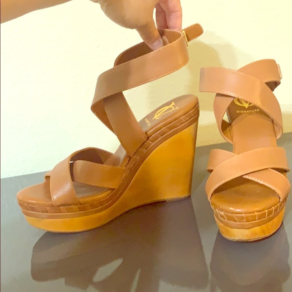 AUTHENTIC Vince Camuto Signature Wood Wedges: W6.5